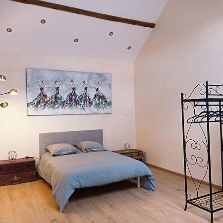 Villa La Grange De Marie A St Angel - Magnifique Grange Renovee En Loft Pour 1 A 6 Pers Saint-Angel  Exterior foto