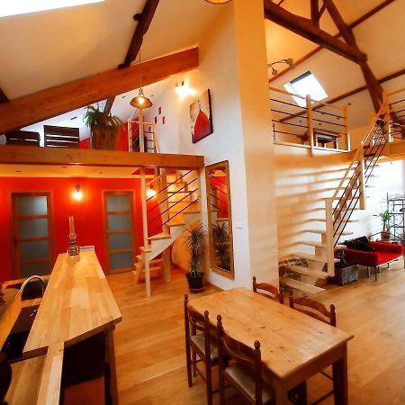 Villa La Grange De Marie A St Angel - Magnifique Grange Renovee En Loft Pour 1 A 6 Pers Saint-Angel  Exterior foto