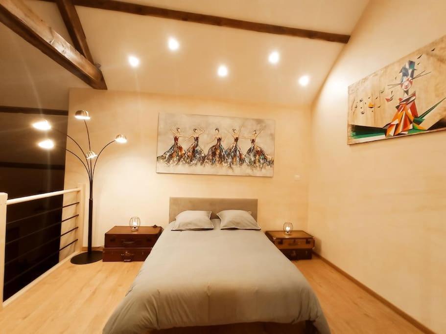 Villa La Grange De Marie A St Angel - Magnifique Grange Renovee En Loft Pour 1 A 6 Pers Saint-Angel  Exterior foto