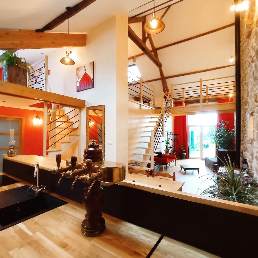 Villa La Grange De Marie A St Angel - Magnifique Grange Renovee En Loft Pour 1 A 6 Pers Saint-Angel  Exterior foto